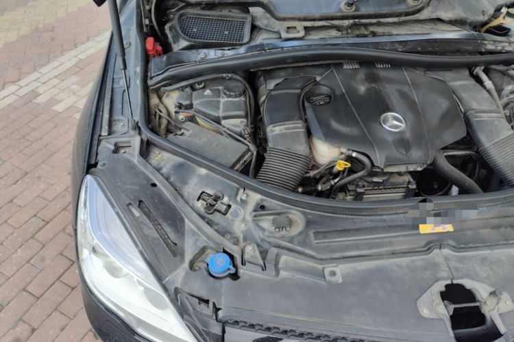 Used Mercedes-Benz R-Class 2017 R 320 4MATIC Business Edition Prestige Model Engine Bay Right