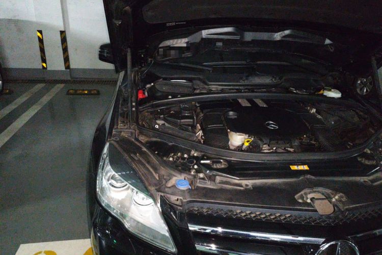 Used Mercedes-Benz R-Class 2017 R 320 4MATIC Luxury Collection Edition Engine Bay Right