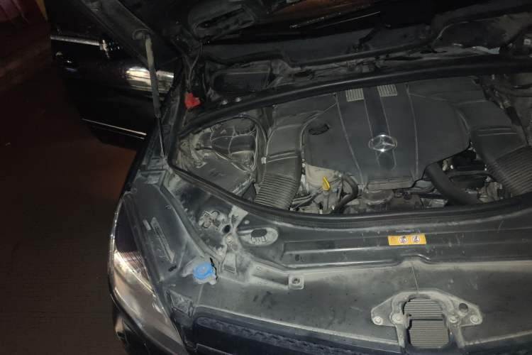 Used Mercedes-Benz R-Class 2017 R 320 4MATIC Business Edition Prestige Model Engine Bay Right