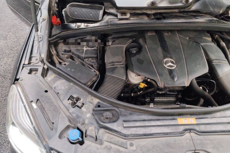 Used Mercedes-Benz R-Class 2017 R 320 4MATIC Business Edition Prestige Model Engine Bay Right