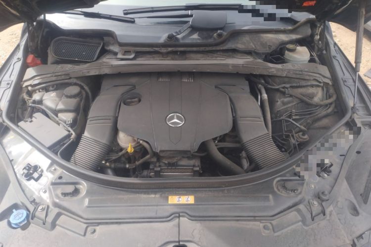 Used Mercedes-Benz R-Class 2017 R 320 4MATIC Business Edition Prestige Model Engine Bay