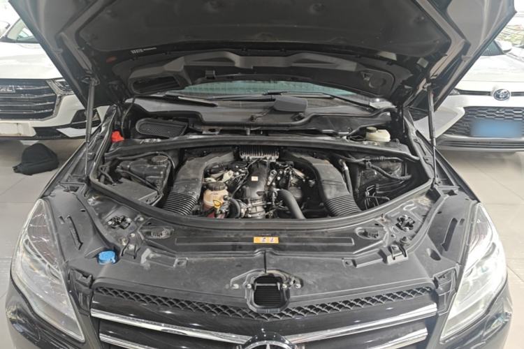 Used Mercedes-Benz R-Class 2017 R 320 4MATIC Business Edition Prestige Model Engine Bay