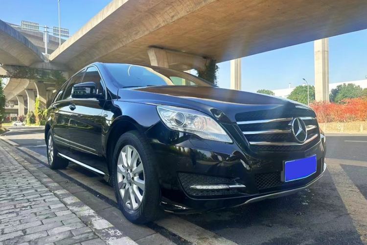 Used Mercedes-Benz R-Class 2017 R 320 4MATIC Business Edition Prestige Model Exterior 1