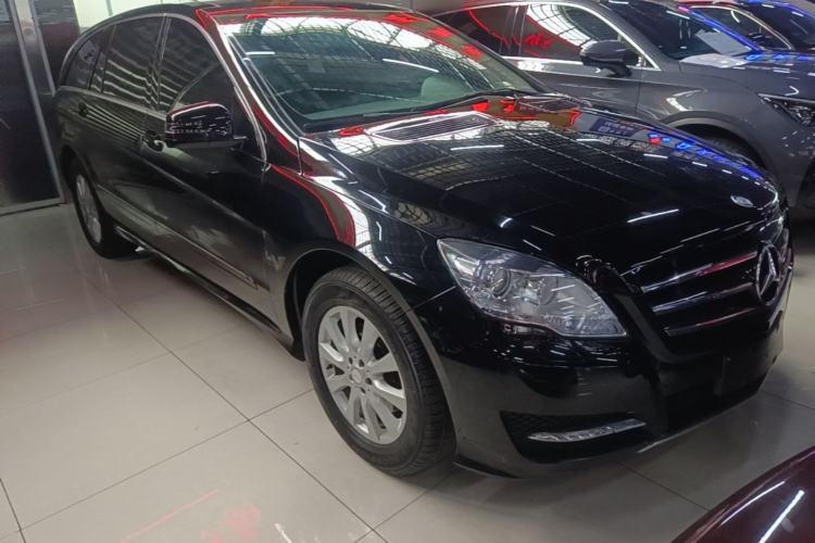 Used Mercedes-Benz R-Class 2017 R 320 4MATIC Business Edition Prestige Model Exterior 1
