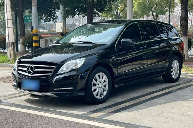 Used Mercedes-Benz R-Class 2017 R 320 4MATIC Business Edition Prestige Model Exterior 1
