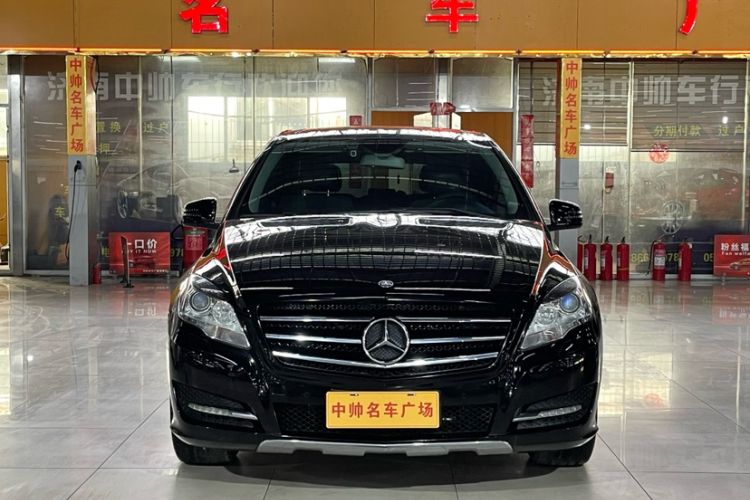Used Mercedes-Benz R-Class 2017 R 320 4MATIC Business Edition Prestige Model Exterior 1