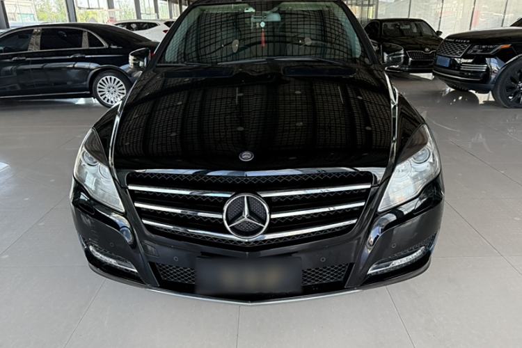 Used Mercedes-Benz R-Class 2017 R 320 4MATIC Business Edition Prestige Model Exterior 1