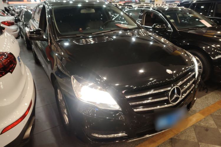 Used Mercedes-Benz R-Class 2017 R 320 4MATIC Business Edition Prestige Model Exterior 1