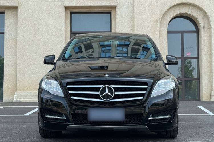 Used Mercedes-Benz R-Class 2017 R 320 4MATIC Business Edition Prestige Model Exterior 1