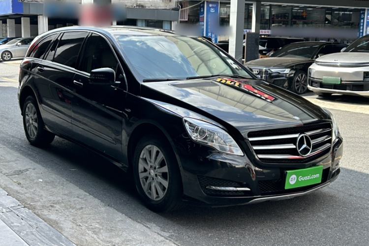 Used Mercedes-Benz R-Class 2017 R 320 4MATIC Business Edition Prestige Model Exterior 2