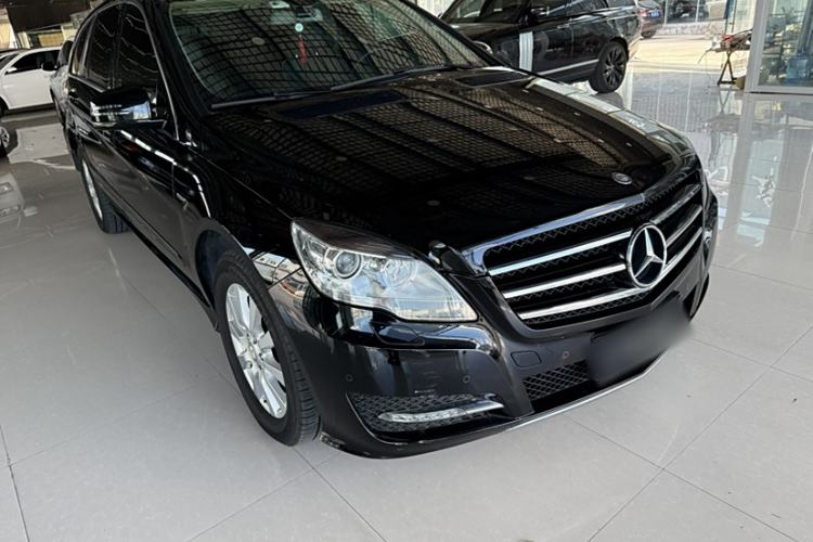 Used Mercedes-Benz R-Class 2017 R 320 4MATIC Business Edition Prestige Model Exterior 2