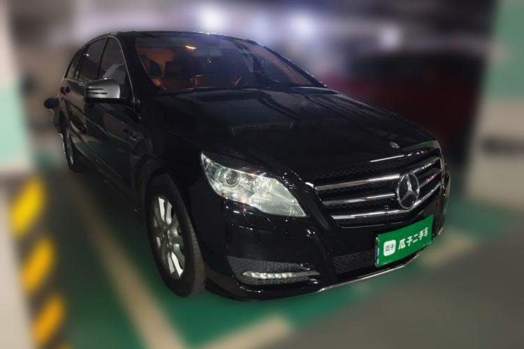 Used Mercedes-Benz R-Class 2017 R 320 4MATIC Business Edition Prestige Model Exterior 2