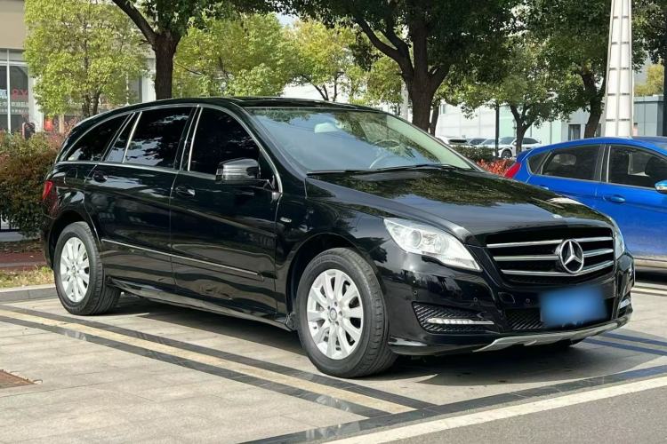 Used Mercedes-Benz R-Class 2017 R 320 4MATIC Business Edition Prestige Model Exterior 3