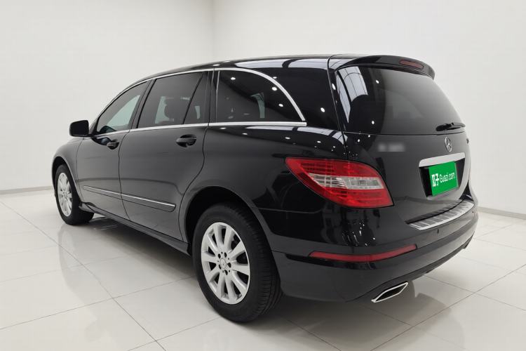 Used Mercedes-Benz R-Class 2017 R 320 4MATIC Business Edition Prestige Model Exterior 3