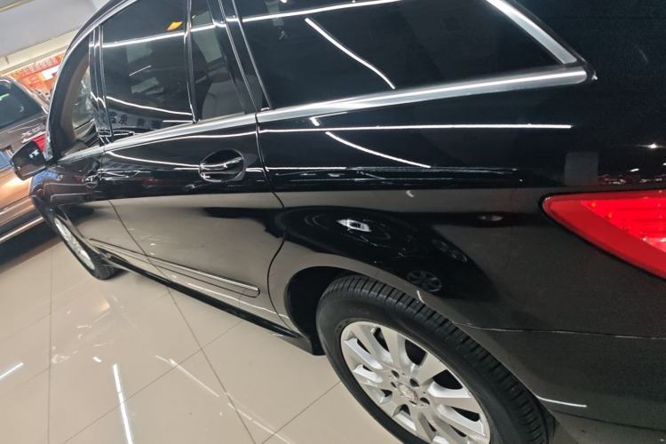 Used Mercedes-Benz R-Class 2017 R 320 4MATIC Business Edition Prestige Model Exterior 3