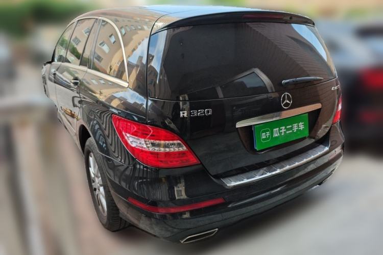 Used Mercedes-Benz R-Class 2017 R 320 4MATIC Business Edition Prestige Model Exterior 3