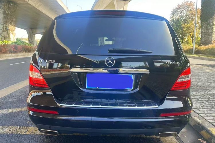 Used Mercedes-Benz R-Class 2017 R 320 4MATIC Business Edition Prestige Model Exterior 4