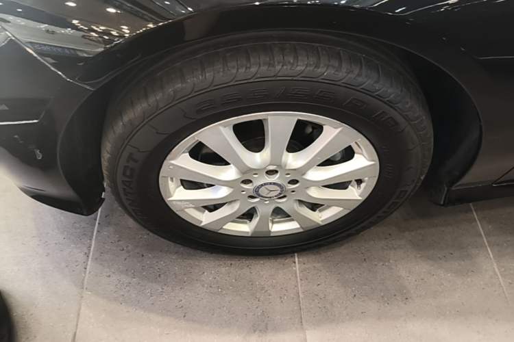 Used Mercedes-Benz R-Class 2017 R 320 4MATIC Business Edition Prestige Model Exterior 4