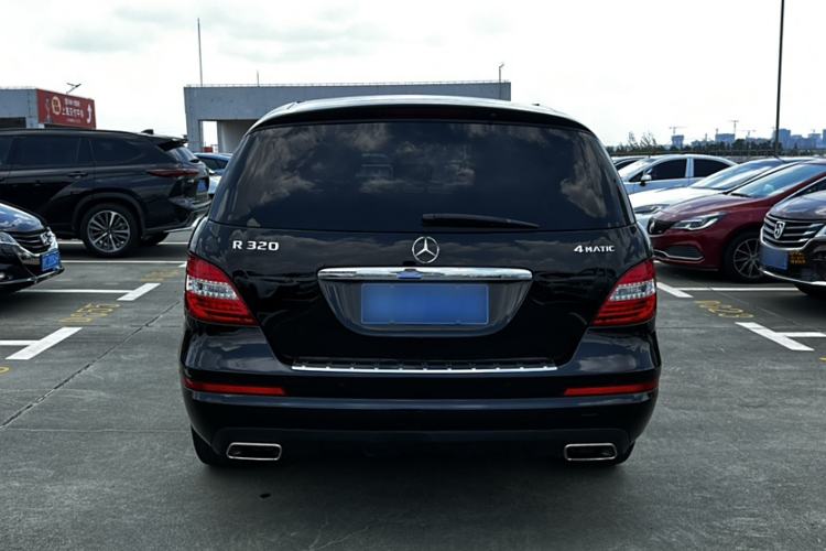 Used Mercedes-Benz R-Class 2017 R 320 4MATIC Business Edition Prestige Model Exterior 4