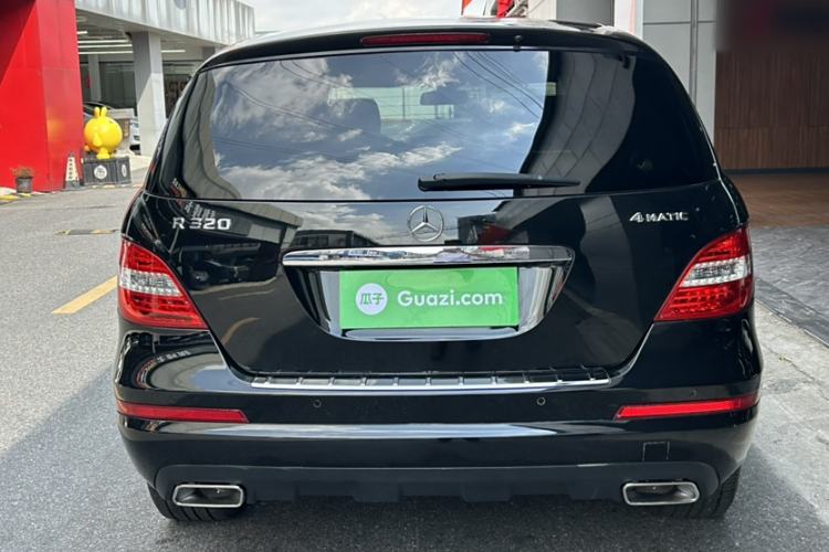 Used Mercedes-Benz R-Class 2017 R 320 4MATIC Business Edition Prestige Model Exterior 4