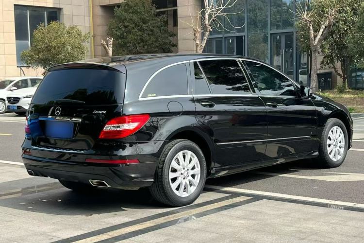 Used Mercedes-Benz R-Class 2017 R 320 4MATIC Business Edition Prestige Model Exterior 4