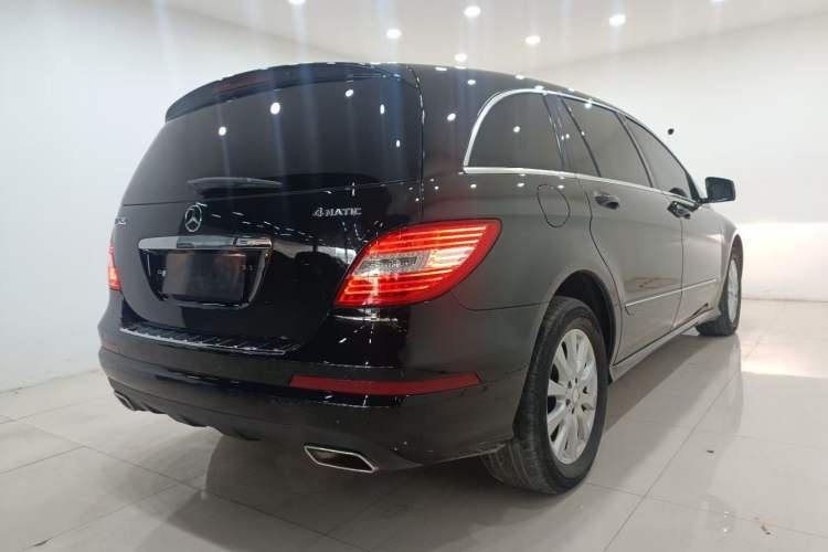 Used Mercedes-Benz R-Class 2017 R 320 4MATIC Business Edition Prestige Model Exterior 4