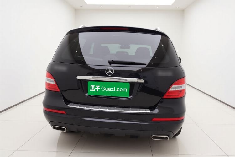Used Mercedes-Benz R-Class 2017 R 320 4MATIC Business Edition Prestige Model Exterior 4