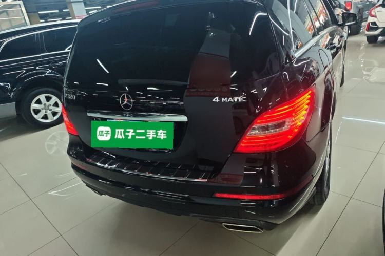 Used Mercedes-Benz R-Class 2017 R 320 4MATIC Business Edition Prestige Model Exterior 4