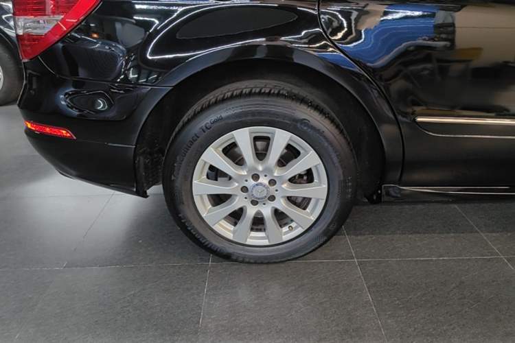 Used Mercedes-Benz R-Class 2017 R 320 4MATIC Business Edition Prestige Model Exterior 5