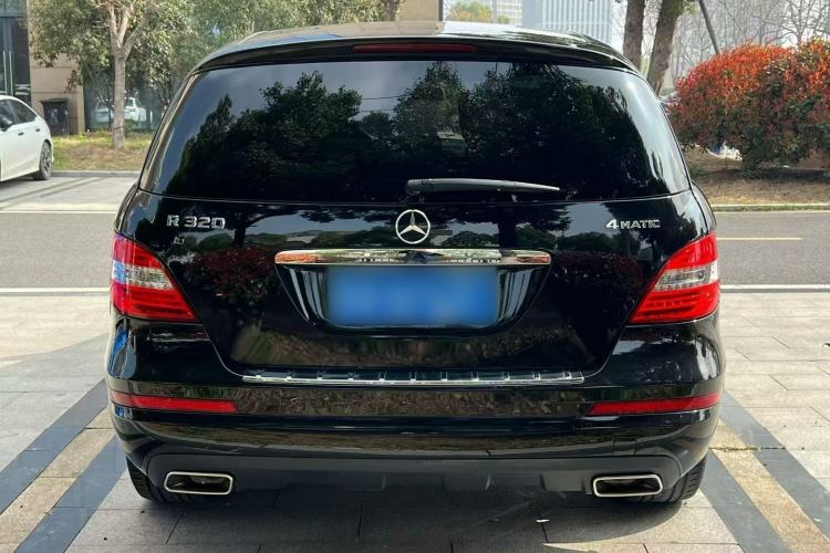Used Mercedes-Benz R-Class 2017 R 320 4MATIC Business Edition Prestige Model Exterior 5