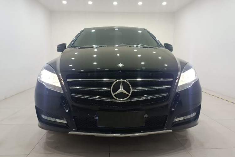 Used Mercedes-Benz R-Class 2017 R 320 4MATIC Business Edition Prestige Model Exterior 5