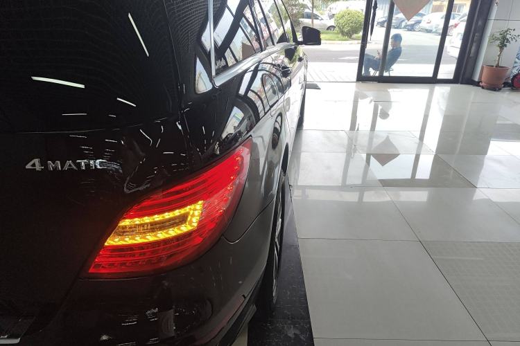 Used Mercedes-Benz R-Class 2017 R 320 4MATIC Business Edition Prestige Model Exterior 6