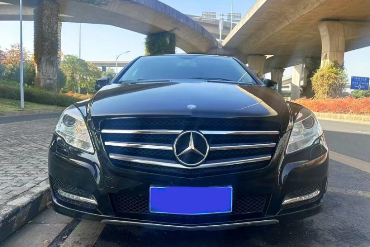 Used Mercedes-Benz R-Class 2017 R 320 4MATIC Business Edition Prestige Model Exterior 6