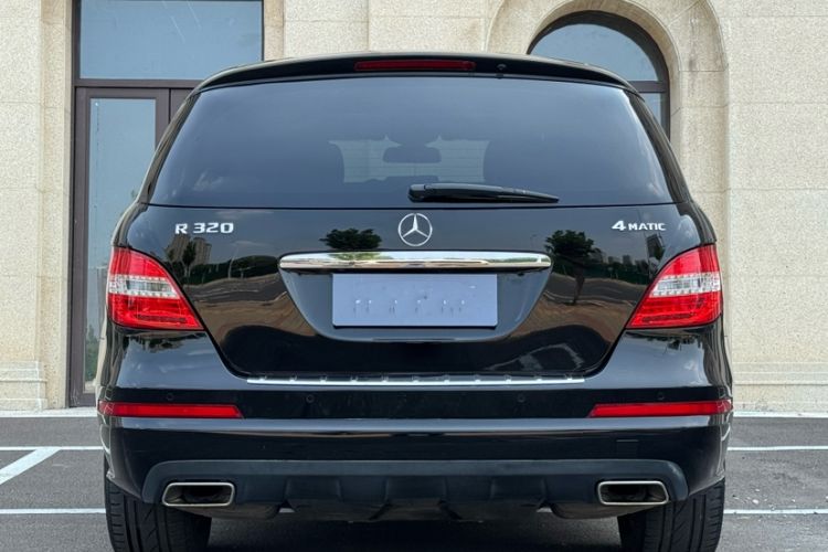 Used Mercedes-Benz R-Class 2017 R 320 4MATIC Business Edition Prestige Model Exterior 7