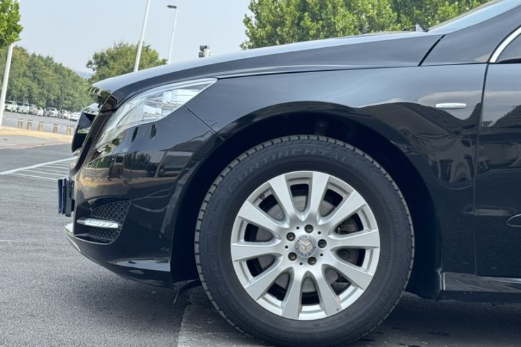 Used Mercedes-Benz R-Class 2017 R 320 4MATIC Business Edition Prestige Model Exterior 8