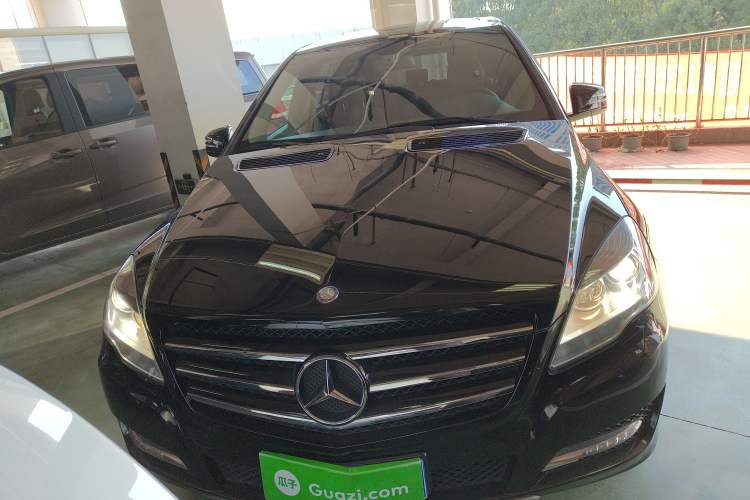 Used Mercedes-Benz R-Class 2017 R 320 4MATIC Business Edition Prestige Model Front