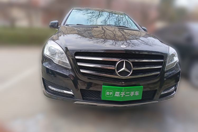 Used Mercedes-Benz R-Class 2017 R 400 4MATIC Exclusive Edition Front