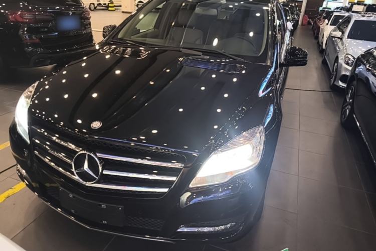 Used Mercedes-Benz R-Class 2017 R 320 4MATIC Business Edition Prestige Model Front