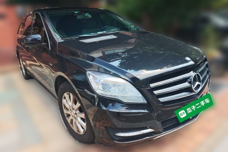 Used Mercedes-Benz R-Class 2017 R 320 4MATIC Business Edition Prestige Model Front Right 45 Deg