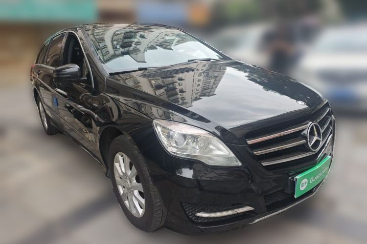 Used Mercedes-Benz R-Class 2017 R 320 4MATIC Business Edition Prestige Model Front Right 45 Deg