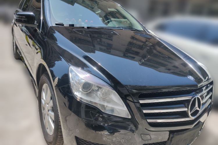 Used Mercedes-Benz R-Class 2017 R 320 4MATIC Business Edition Prestige Model Front Right 45 Deg