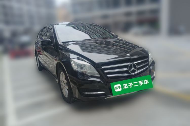 Used Mercedes-Benz R-Class 2017 R 320 4MATIC Business Edition Prestige Model Front Right 45 Deg