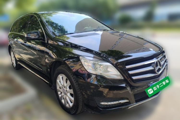 Used Mercedes-Benz R-Class 2017 R 320 4MATIC Business Edition Prestige Model Front Right 45 Deg