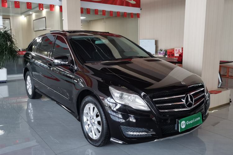 Used Mercedes-Benz R-Class 2017 R 320 4MATIC Business Edition Prestige Model Front Right 45 Deg