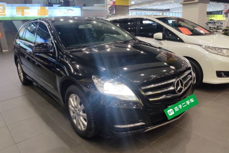 Used Mercedes-Benz R-Class 2017 R 320 4MATIC Business Edition Prestige Model Front Right 45 Deg