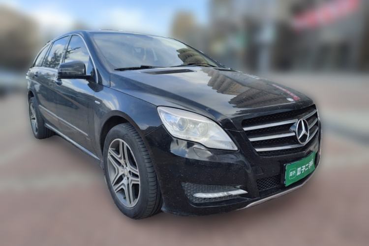 Used Mercedes-Benz R-Class 2017 R 320 4MATIC Business Edition Prestige Model Front Right 45 Deg