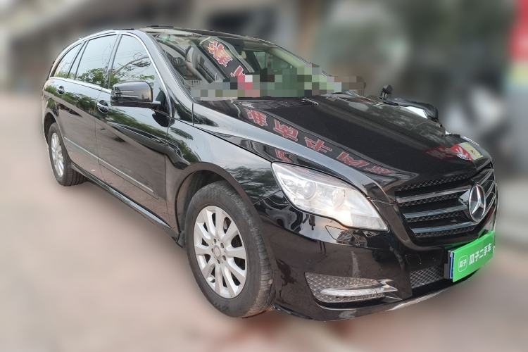 Used Mercedes-Benz R-Class 2017 R 320 4MATIC Business Edition Prestige Model Front Right 45 Deg