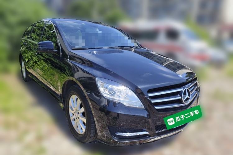 Used Mercedes-Benz R-Class 2017 R 320 4MATIC Business Edition Prestige Model Front Right 45 Deg