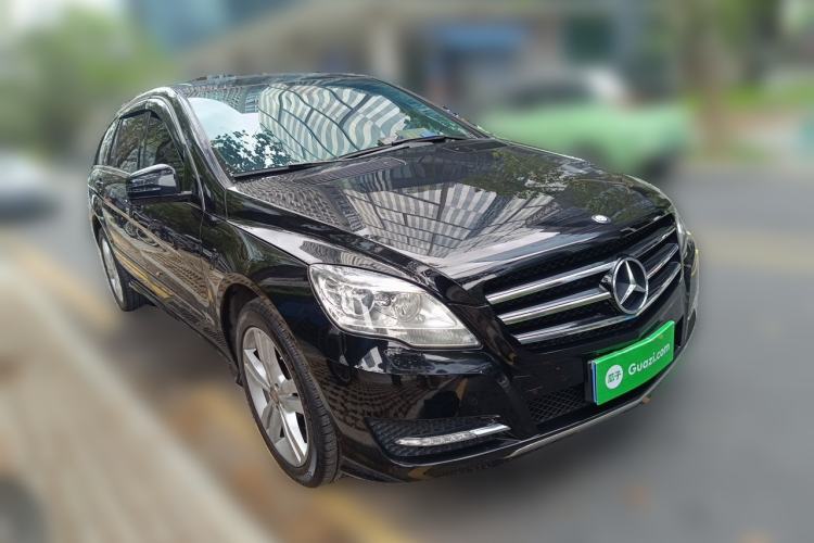 Used Mercedes-Benz R-Class 2017 R 320 4MATIC Business Edition Prestige Model Front Right 45 Deg