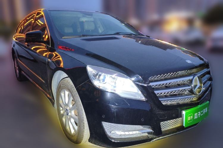Used Mercedes-Benz R-Class  Front Right 45 Deg